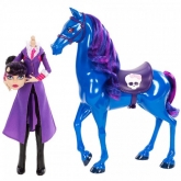 Директриса Бладгуд и ее питомец лошадь -тень Кошмар