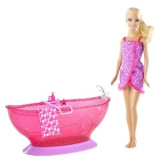 Барби принимает ванну